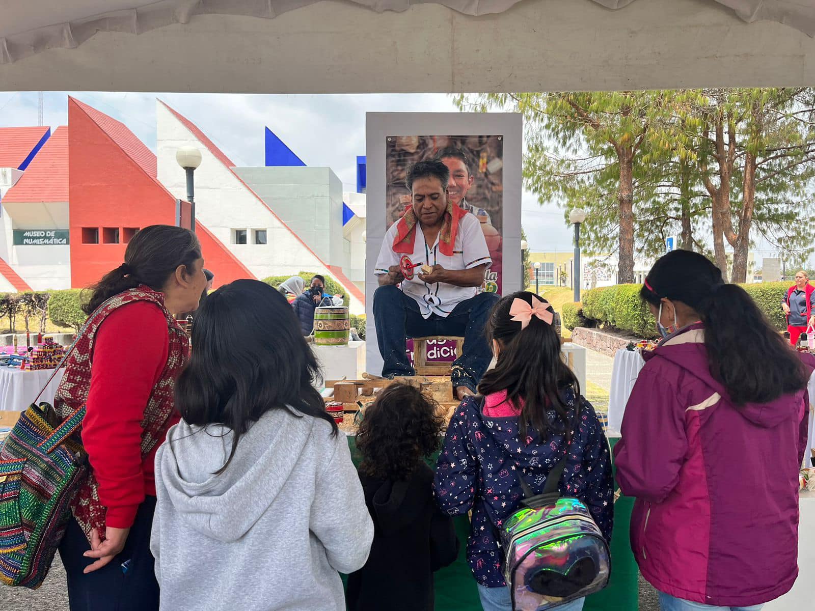 1681311195 291 Las artesanias de SanAntonioLaIsla presentes en FestinArte en el Centro