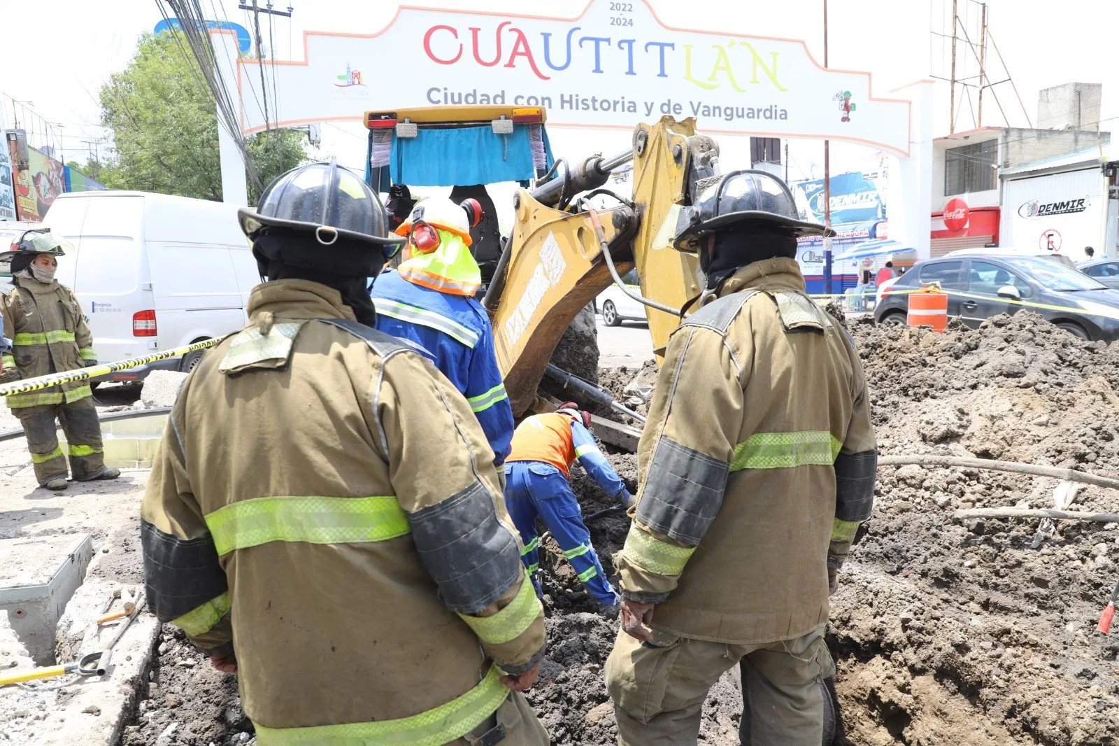 1681421668 Elementos de Proteccion Civil y Bomberos de Cuautitlan en coordinacion jpg