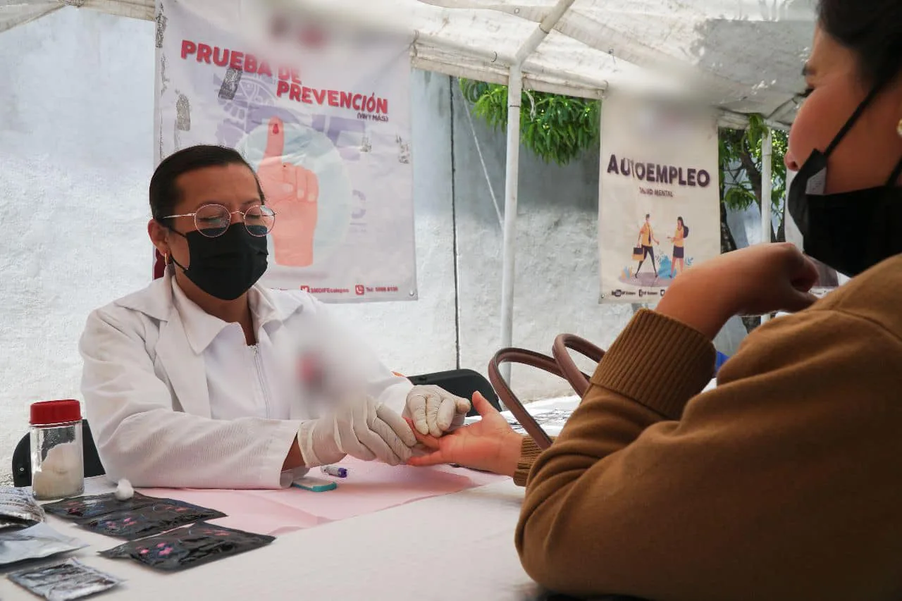 1681497800 Las jornadas de salud del DIF Ecatepec continuan llegando a jpg