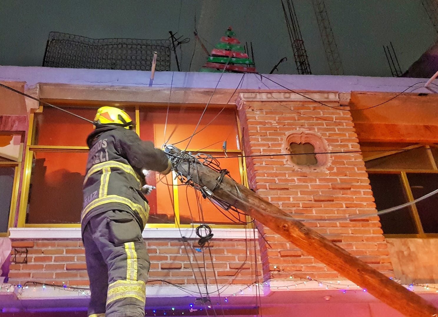 1681819955 782 Elementos de Proteccion Civil y Bomberos y Seguridad Publica atendieron