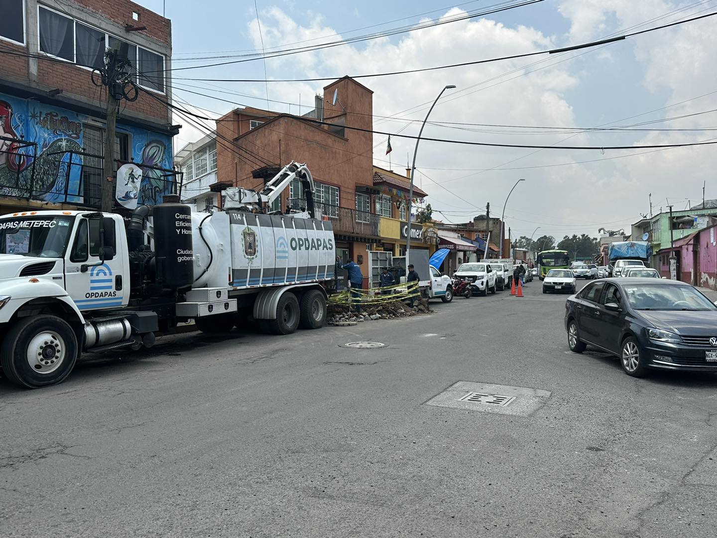 1681846813 931 Toma precauciones Afectacion en un carril de Av Estado de