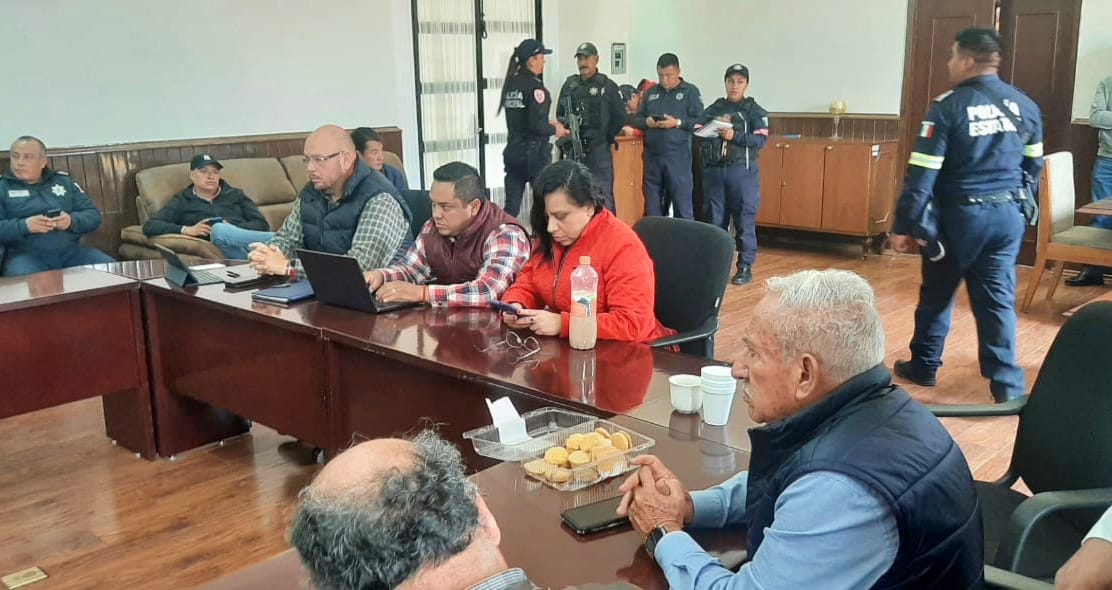 1682203042 91 Esta manana recibimos a los presidentes municipales de Tenancingo Hector