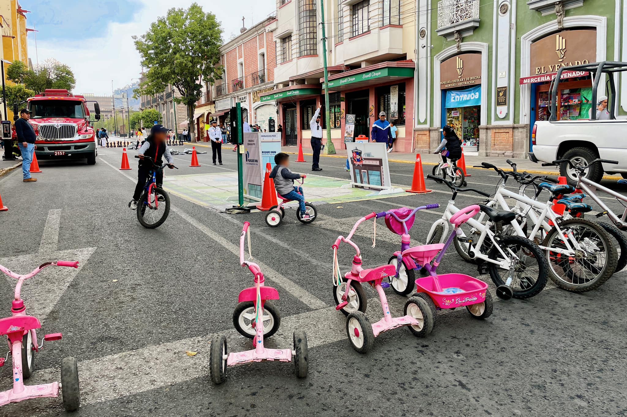 1682289685 269 ¡Cientos de familias se encuentran disfrutando de nuestro Centro Historico