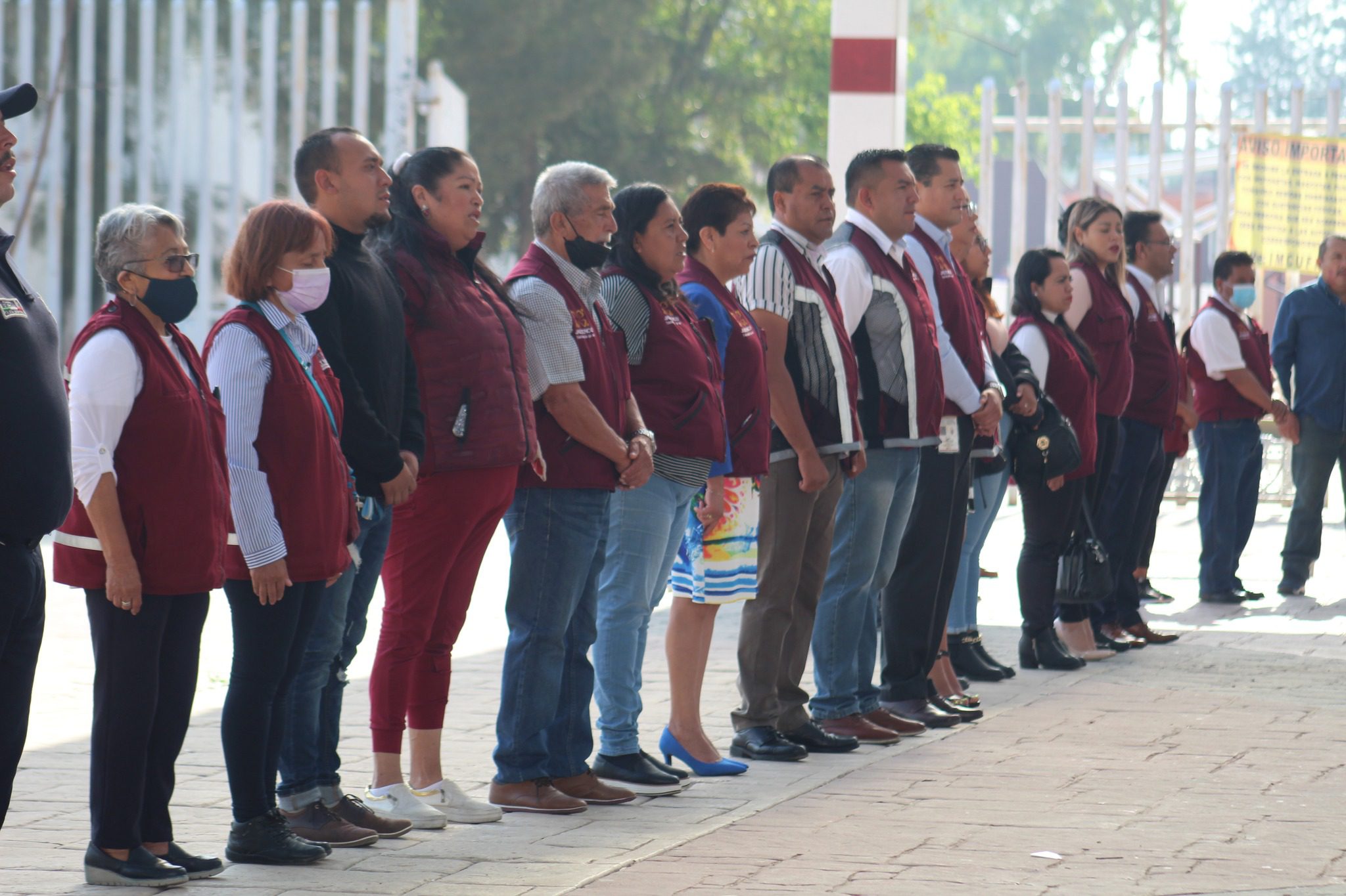 1682356595 5 Se llevo a cabo esta manana honores a la Bandera