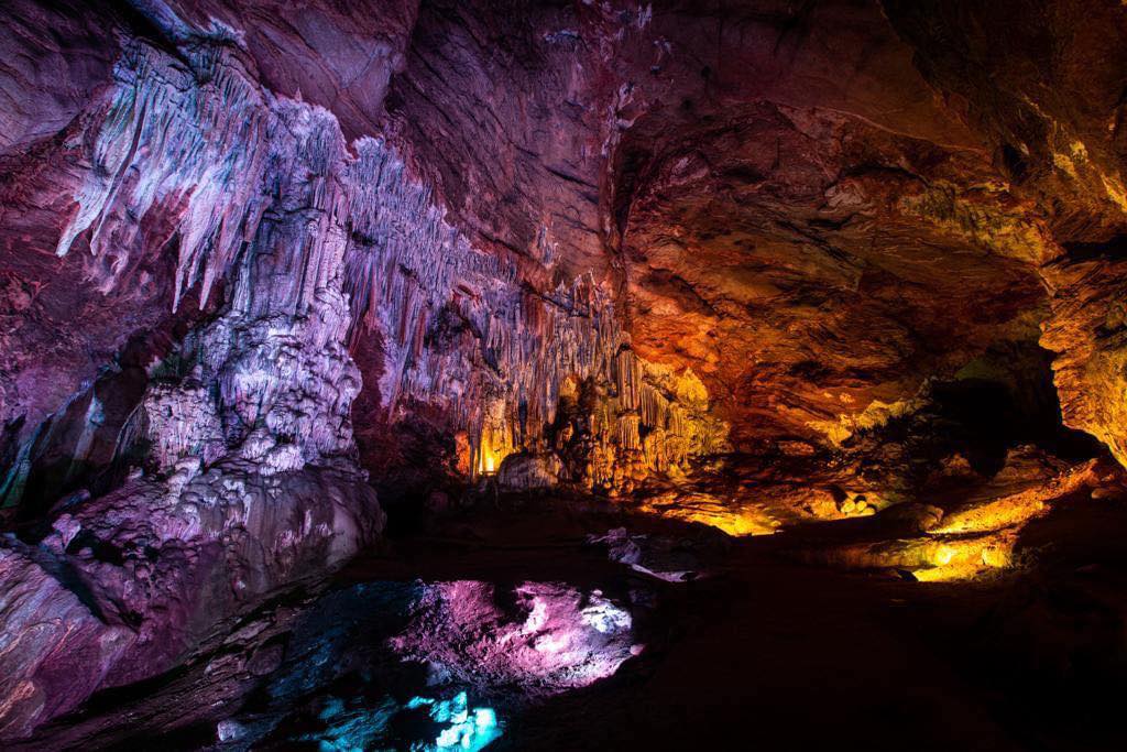 1682619681 742 En este fin de semana largo visita las Grutas de