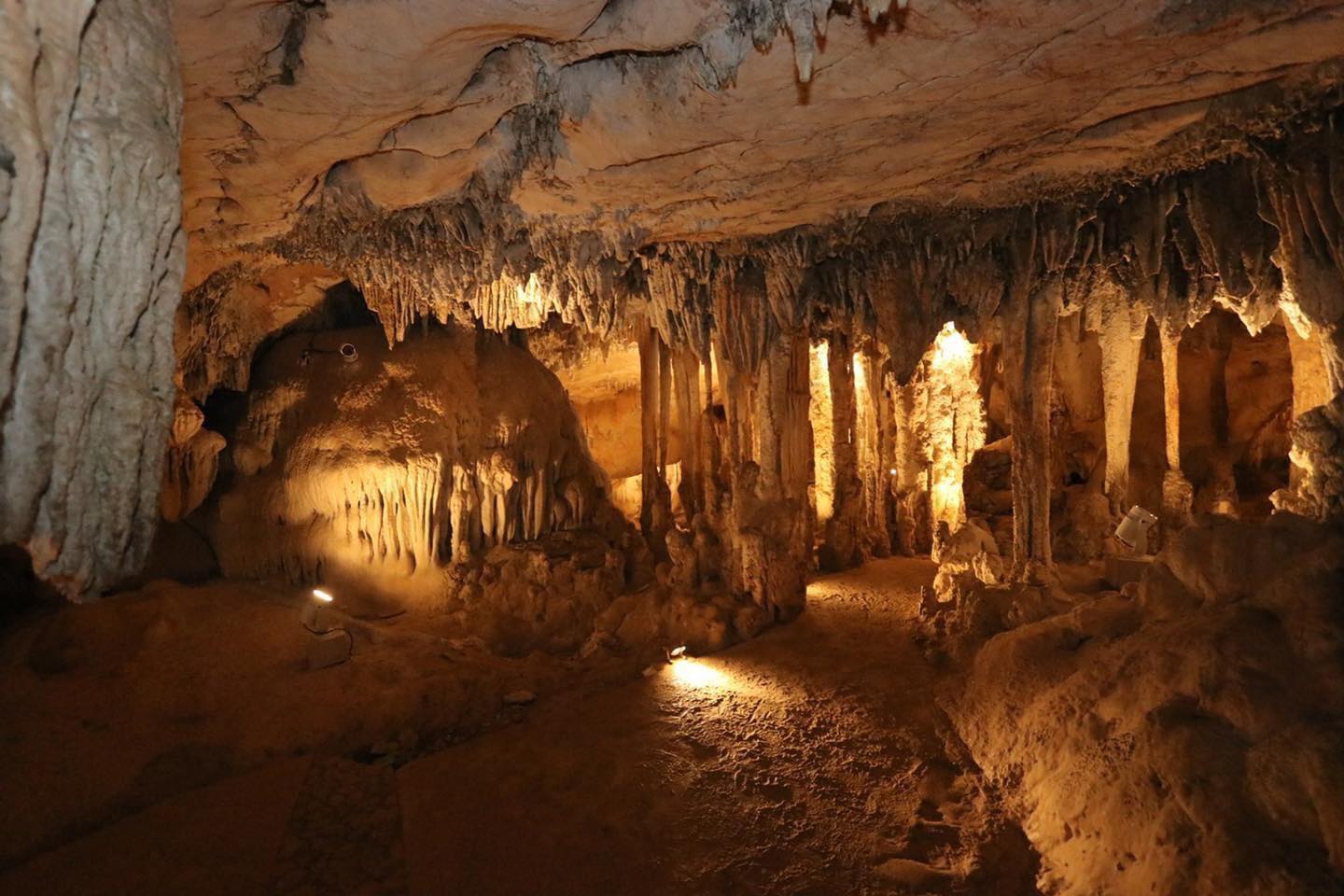 1682619687 446 En este fin de semana largo visita las Grutas de