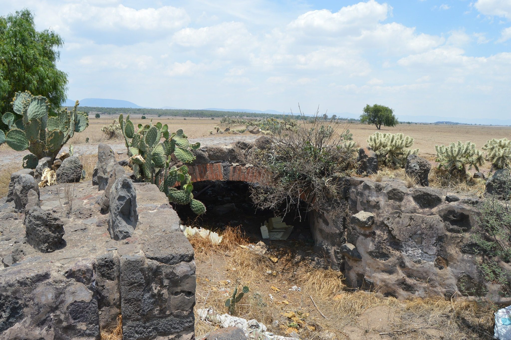 1682794699 254 ¿Conoces el PuenteDePiedra de Presa del Rey Un antiguo lugar