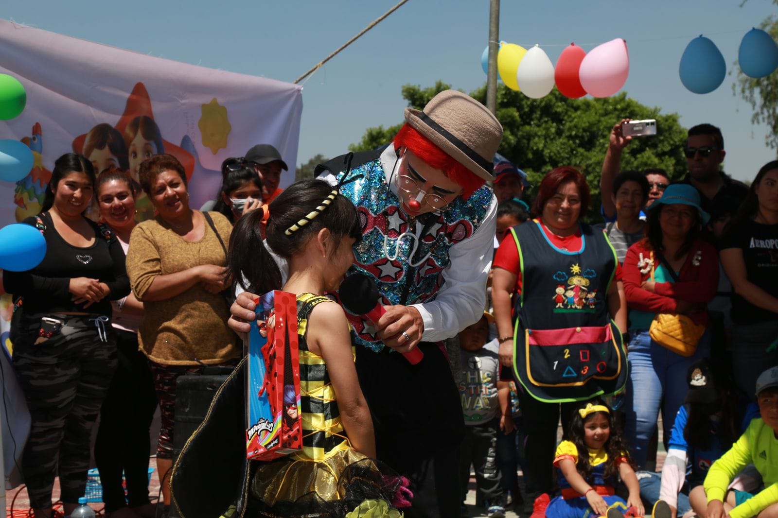 1682897252 531 Risas y mucha diversion llevo la Caravana del DiaDelNino a