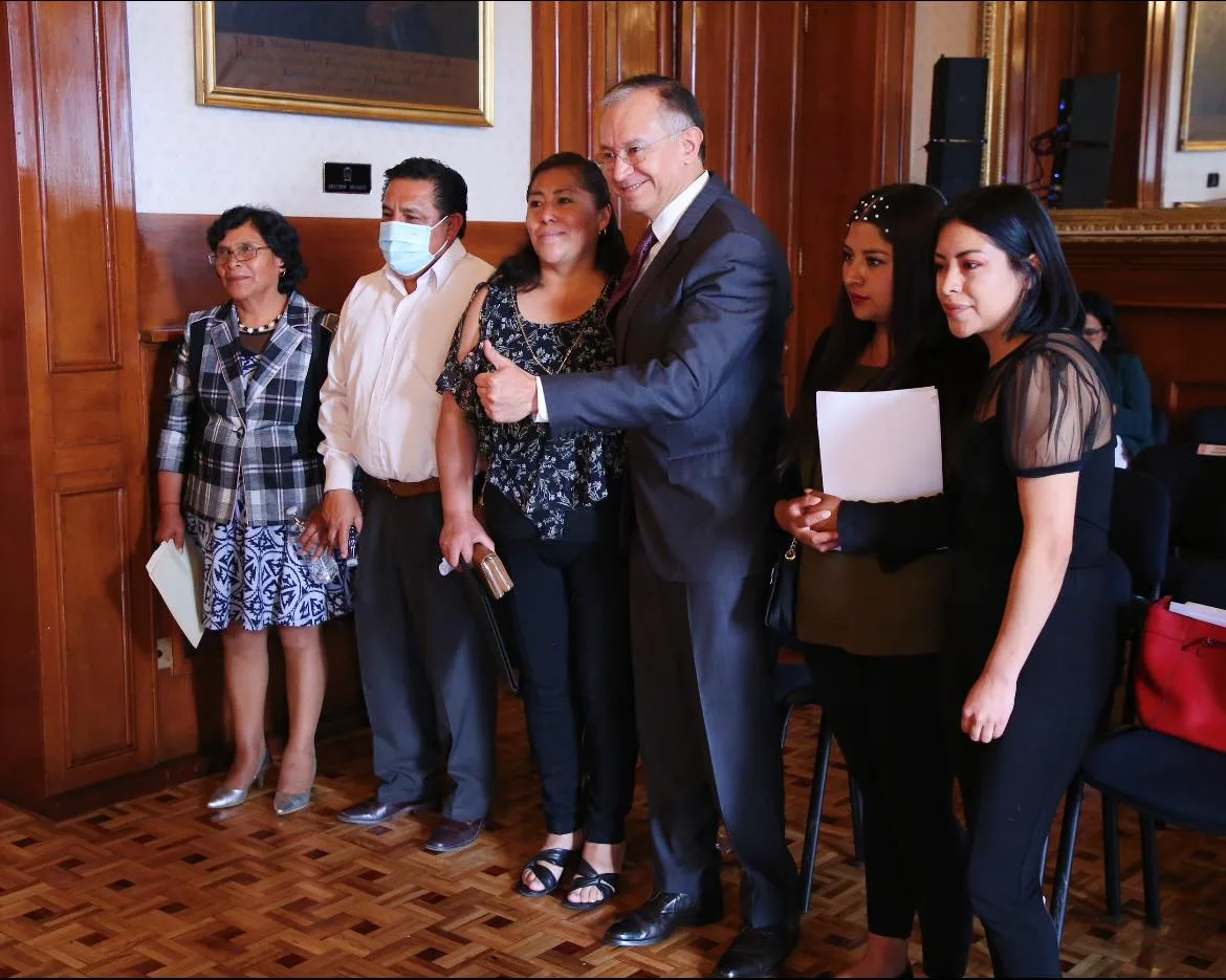 Durante la 8° Sesion de Cabildo Abierto escuchamos a 5 jpg