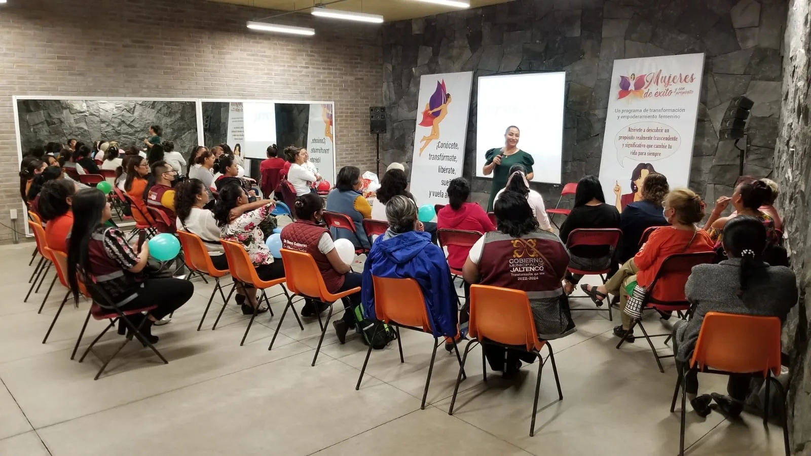 ¡Felicitaciones a todas las mujeres de San Andres que asistieron jpg