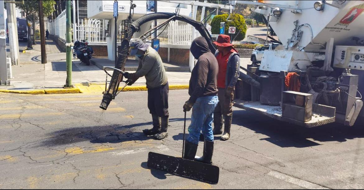 1682984837 46 Los trabajos de bacheo en las calles de Toluca siguen