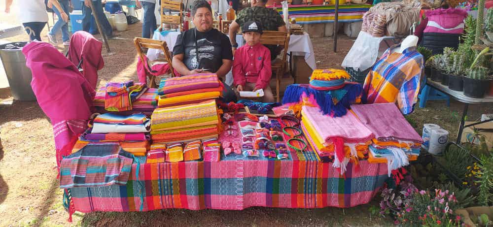 1683054926 Artesanos de Temascalapa presentes en la Expo Feria del Burro