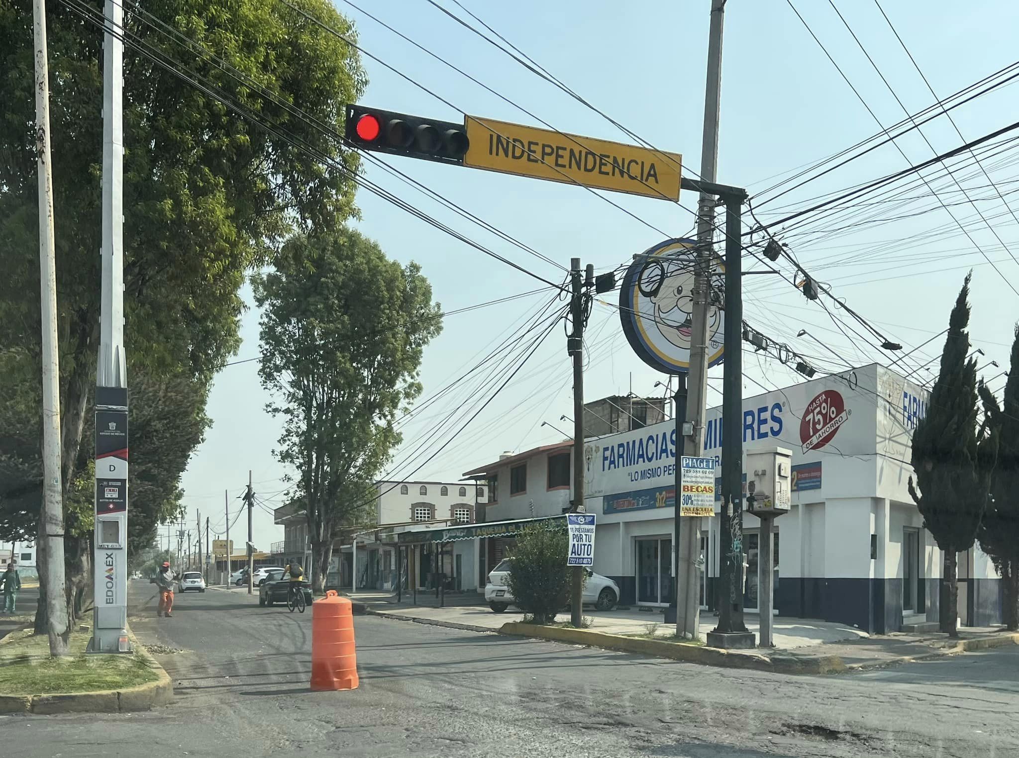 1683217699 309 Toma precauciones Carril cerrado en Av Adolfo Lopez Mateos