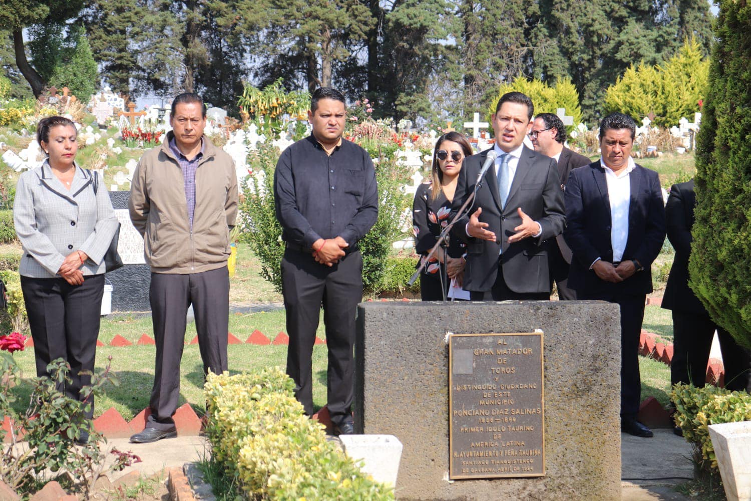 1683575237 23 Ceremonia del Aniversario Luctuoso de Jose Miranda y Rodea