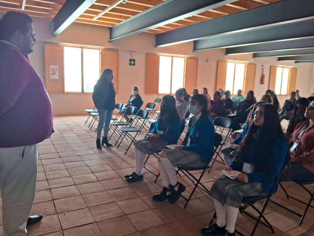 1683722127 861 La participacion de la mujer en el espacio publico cumple