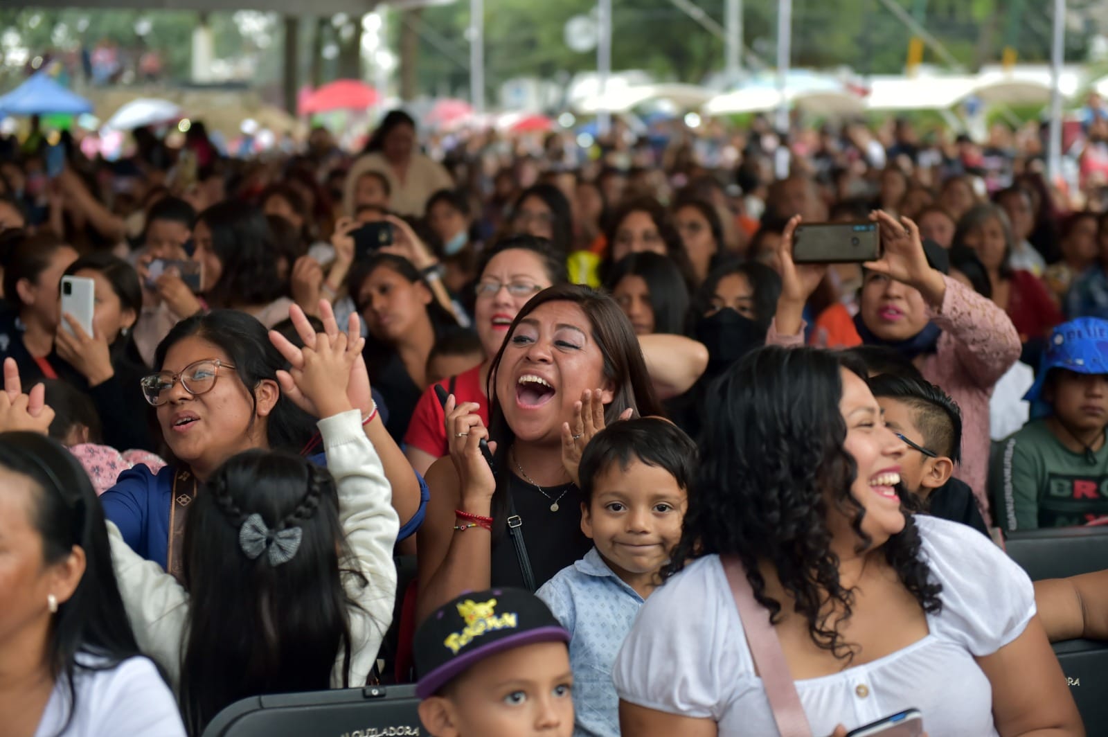 1683844763 381 ¡Zooona riiiiiikaaaaa La fiesta no para en la explanada municipal