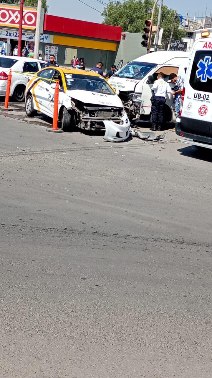 1684009611 PRECAUCION Nos reportan un accidente automovilistico en el libramiento de