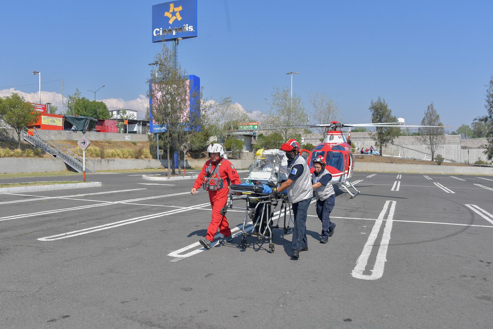 1684441170 826 En dos acciones conjuntas con el Grupo Relampagos personal de