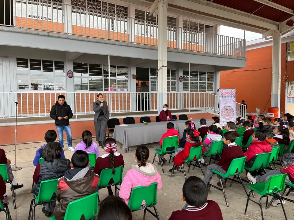 1684929960 Hoy nuestro equipo de AsuntosIndigenas llevo a las escuelas Miguel jpg