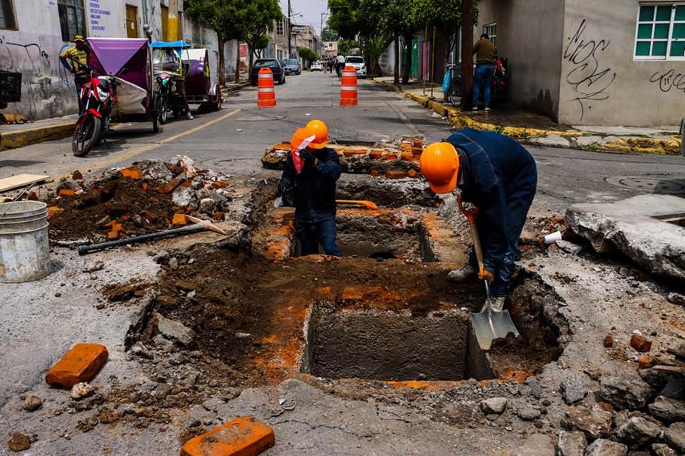 1684956988 ODAPAS CHIMALHUACAN COLOCA TAPAS DE POZOS DE VISITA Y DE