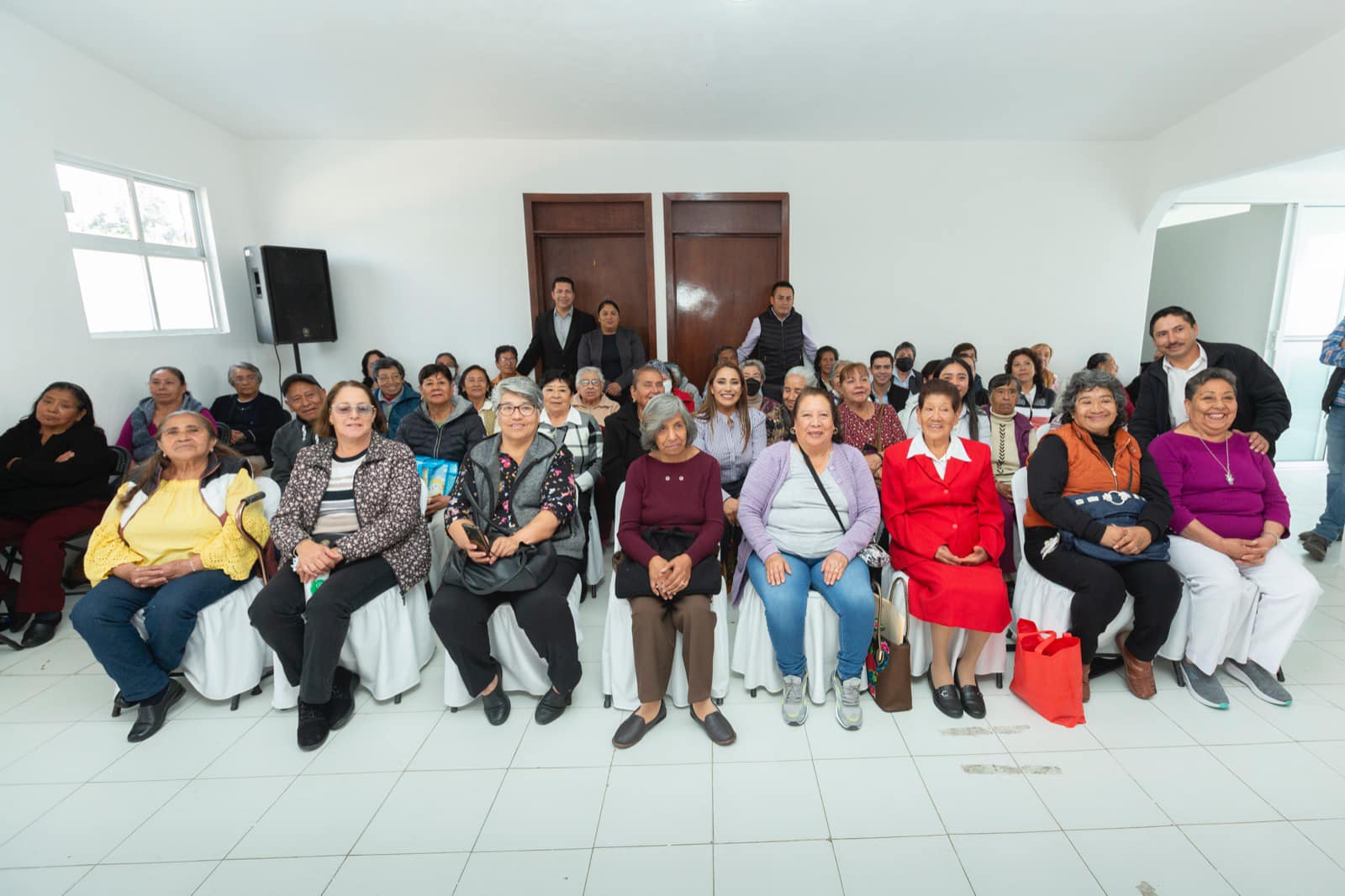 1685382105 284 Durante el CabildoAbierto escuchamos a nuestros adultos mayores conocimos su