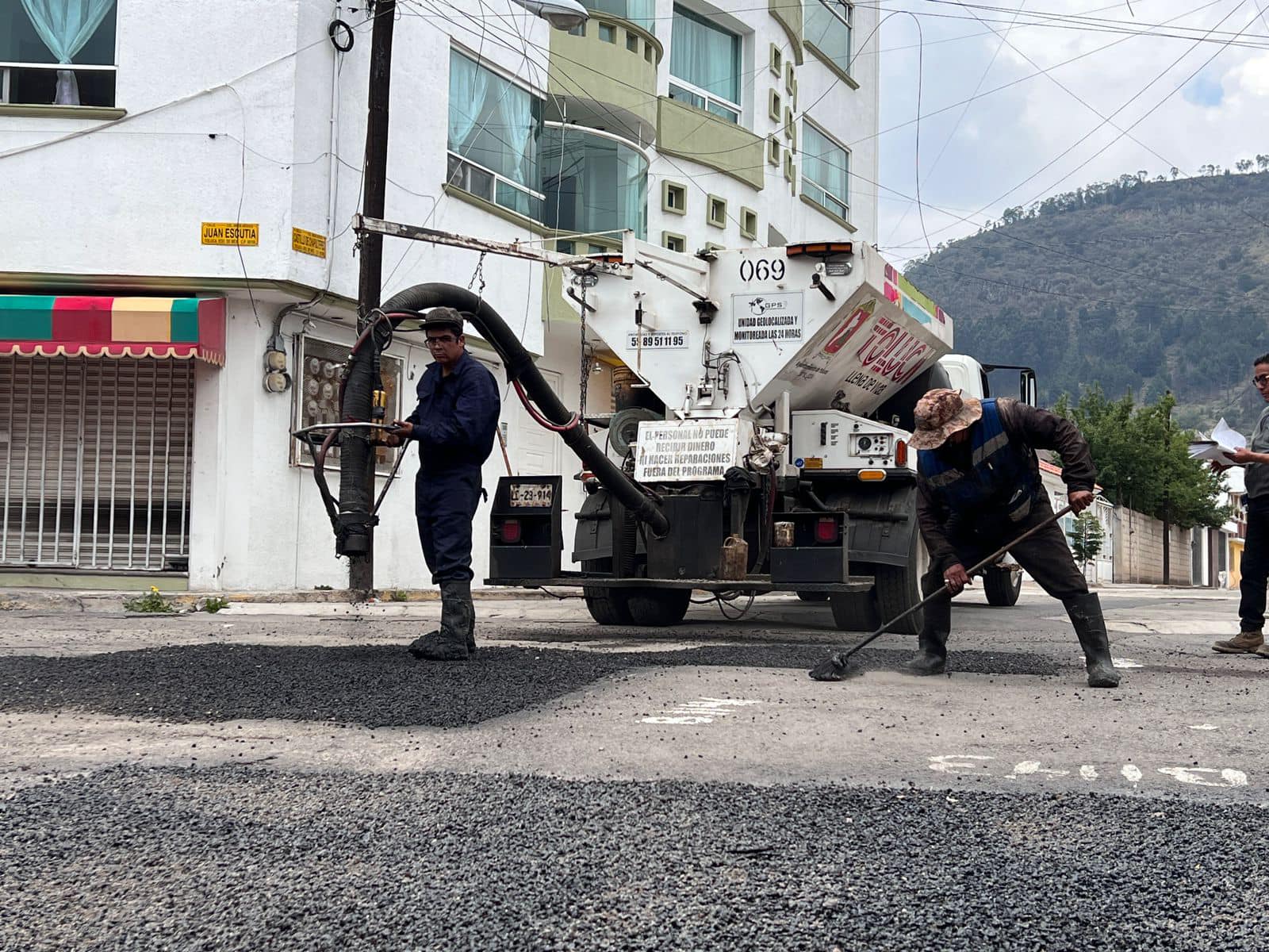 ¡Seguimos combatiendo los baches para que transites de manera segura