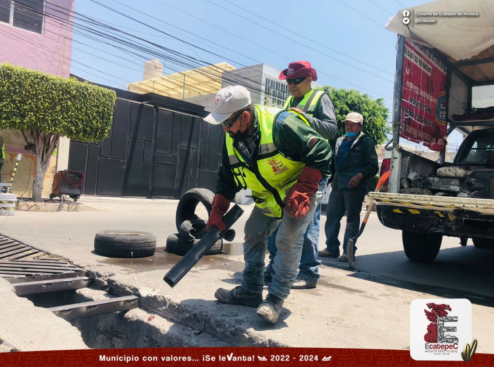 1686001905 907 Personal de la Direccion de Servicios Publicos Ecatepec atendio un