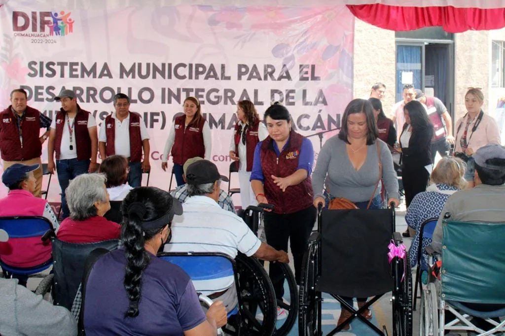 Dif Entrega 77 Sillas De Ruedas A Personas En SituaciÓn Vulnerable Estado De México 6387