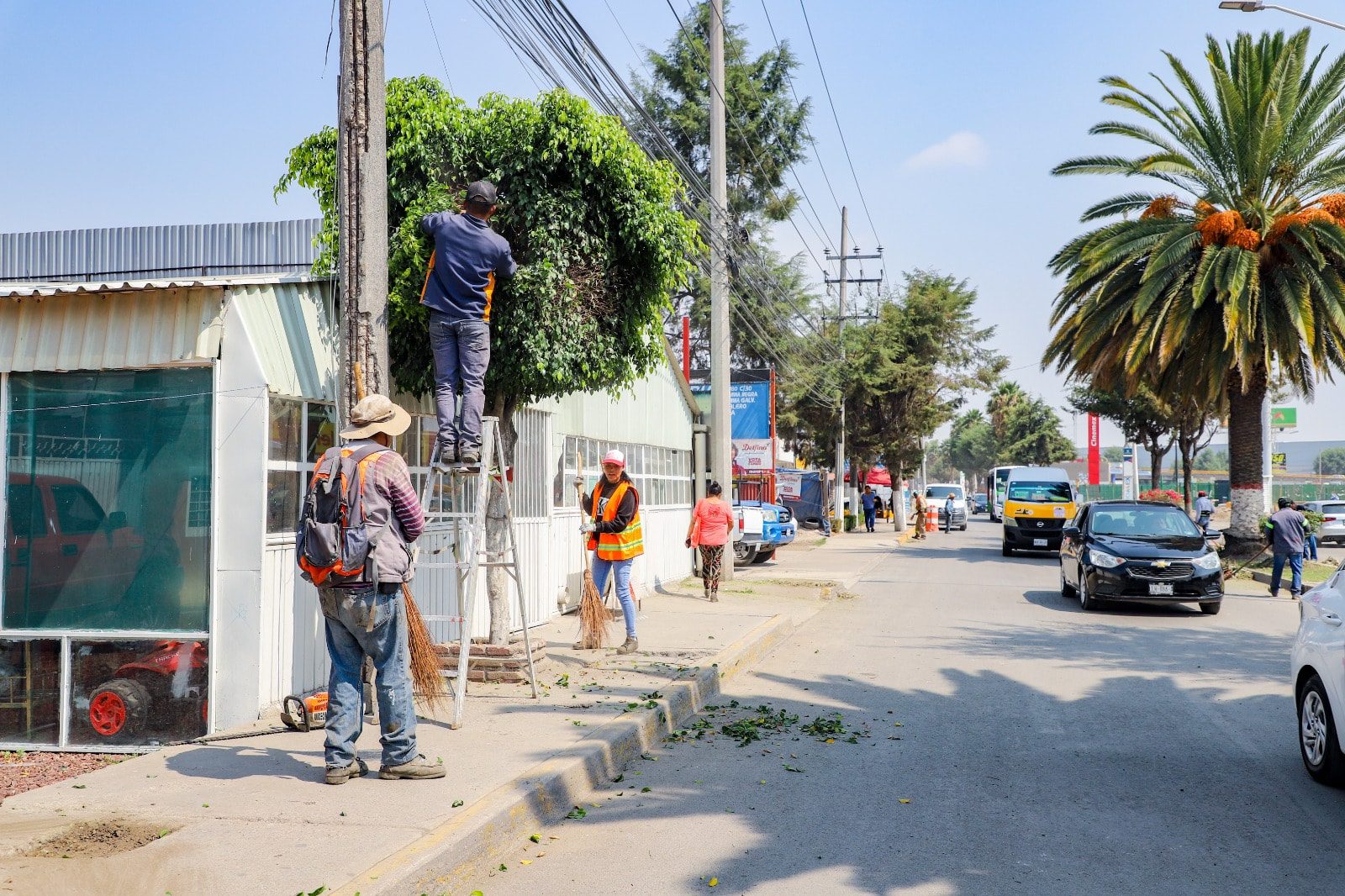 1686175405 264 Como parte de los trabajos de mantenimiento en las vialidades