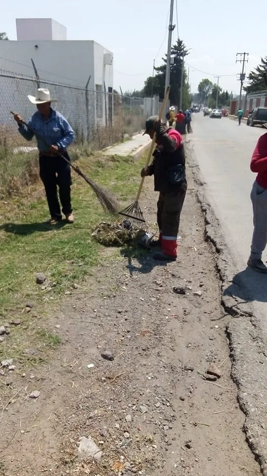 1686181882 En el camino que entra a la comunidad de Cuautlacingo jpg