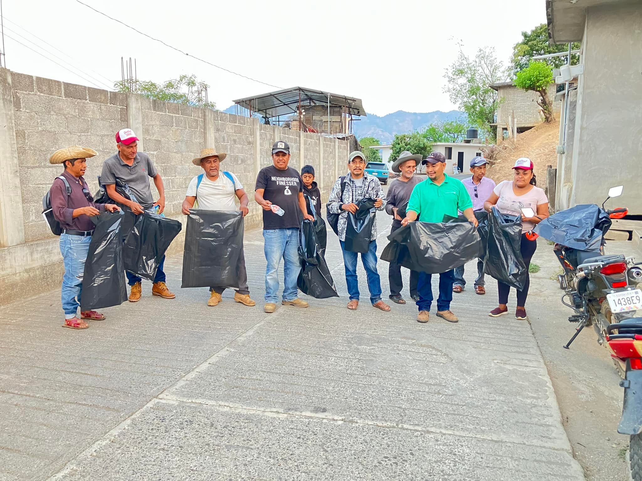 1686228637 969 Encabezo Mtro Crisoforo Hernandez Mena campana de recoleccion de residuos