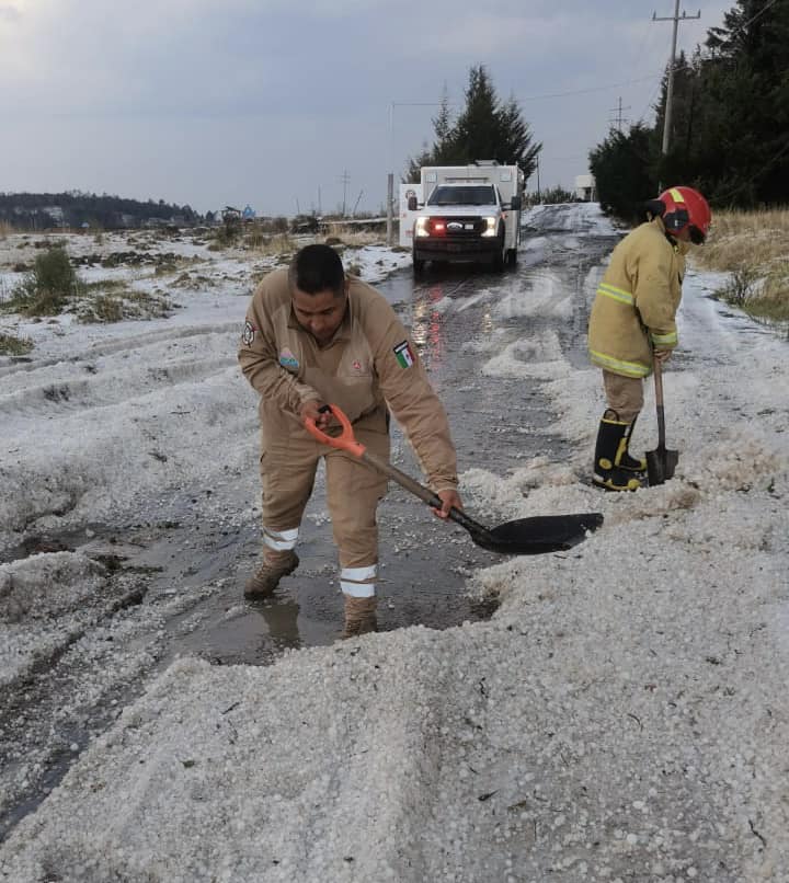 1686238786 129 Vecinas y vecinos ante la granizada de esta tarde personal