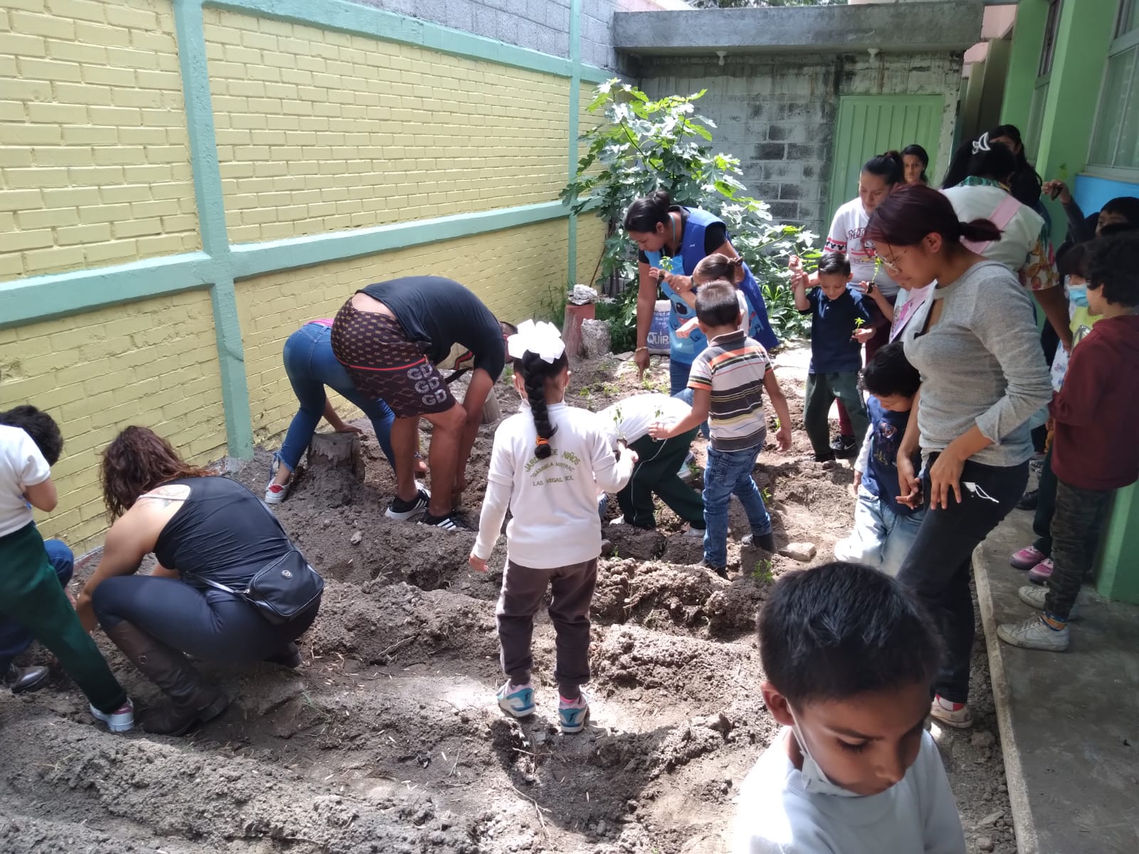 1686246872 141 El Ayuntamiento de Texcoco continua el Programa de Huertos Escolares