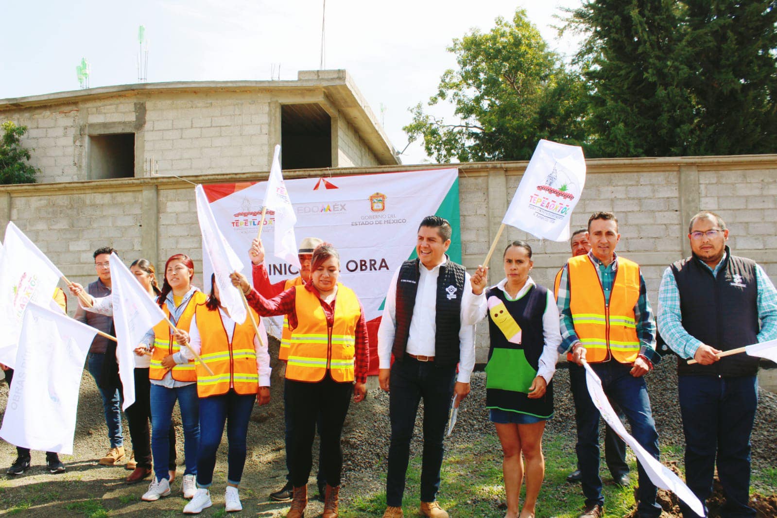 1686246988 998 ¡Inicio de Obra Se inicio la construccion de Techumbre en