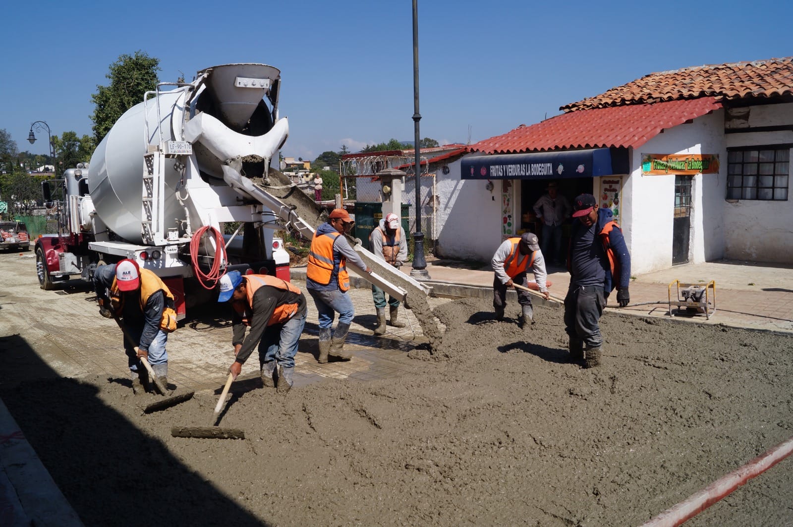 1686254310 503 Hoy el alcalde superviso la obra del Concreto Hidraulico en