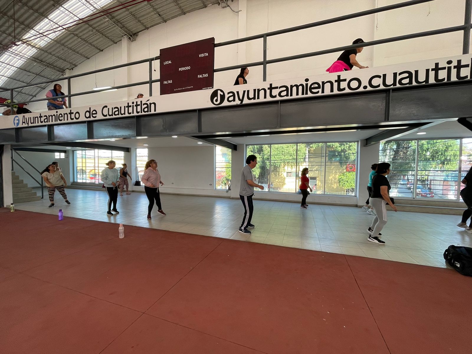 1686332077 105 En las instalaciones del Gimnasio Municipal Benito Juarez se imparten