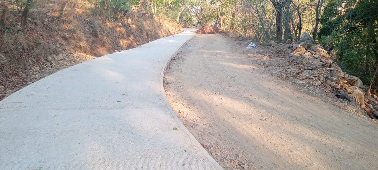 1686341977 349 Construyendo tramo carretero con concreto hidraulico de la comunidad de