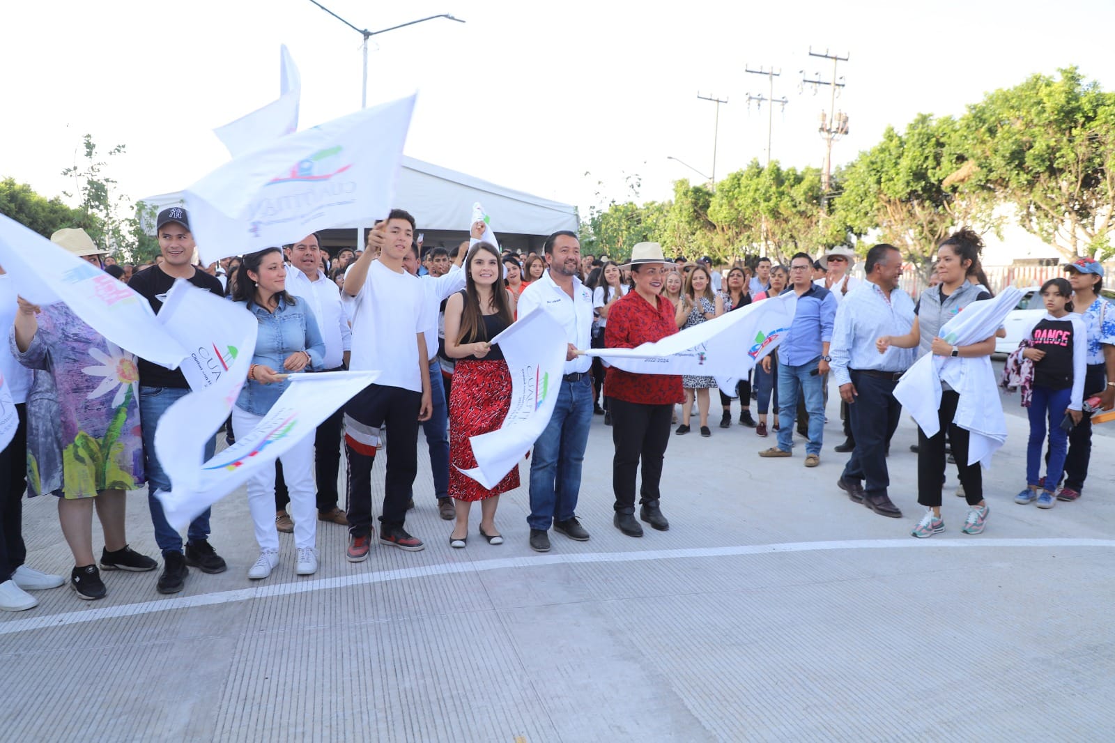 1686399455 737 El presidente municipal Aldo Ledezma en compania de nuestra presidenta