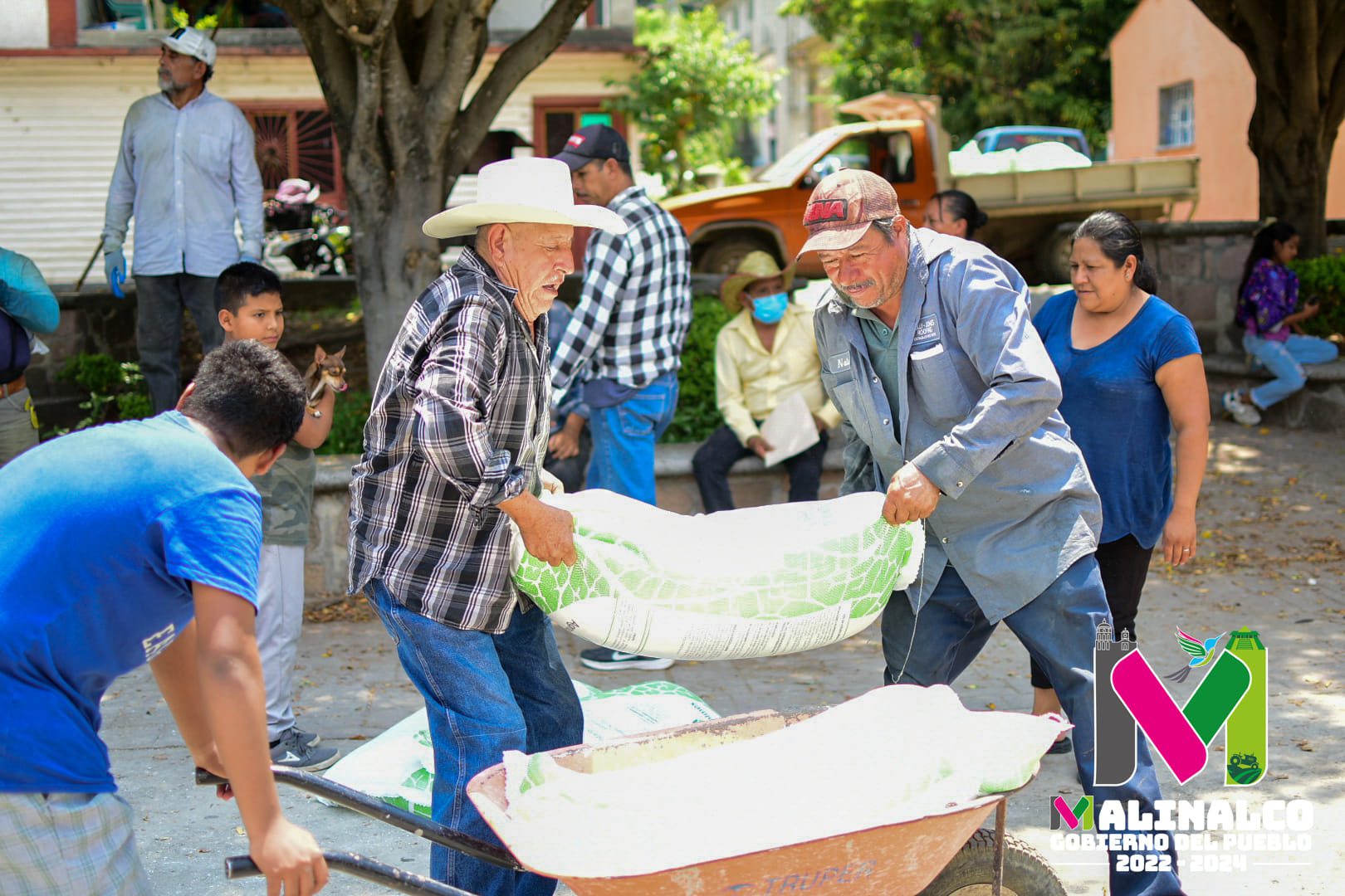 1686410787 995 En la comunidad del Platanar seguimos con la entrega de