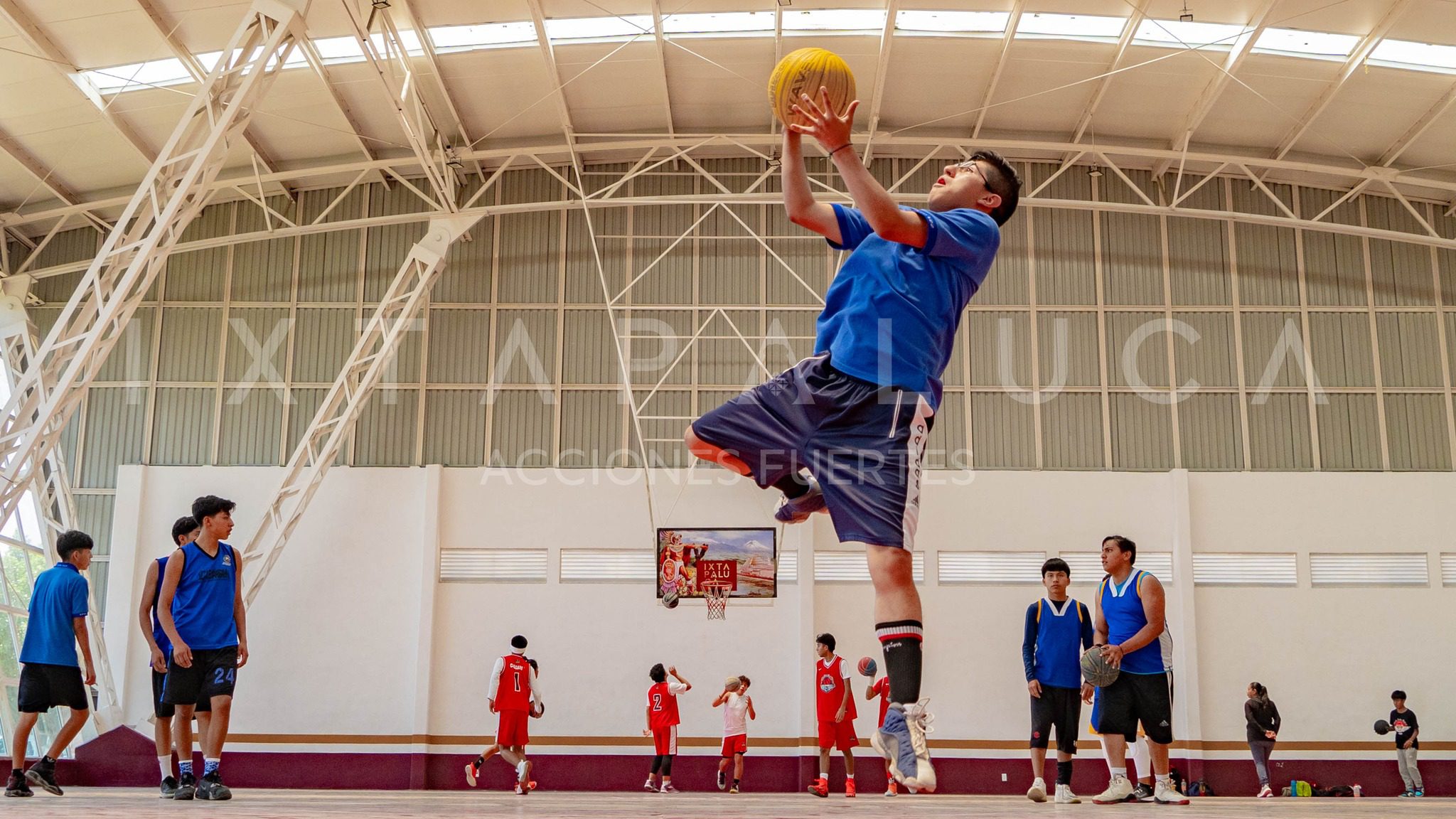 1686418717 334 ¡Impulsamos el deporte entre los jovenes ixtapaluquenses Se enfrentaron en