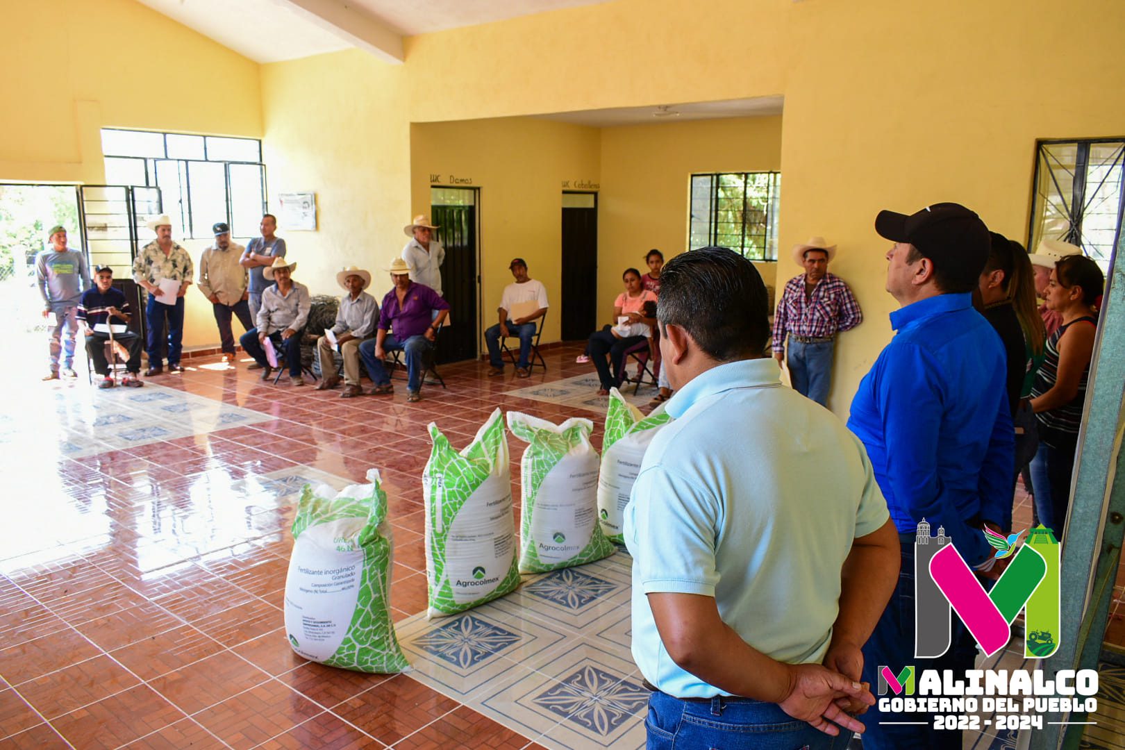 1686425718 183 Llevamos a cabo la entrega de fertilizante en la comunidad