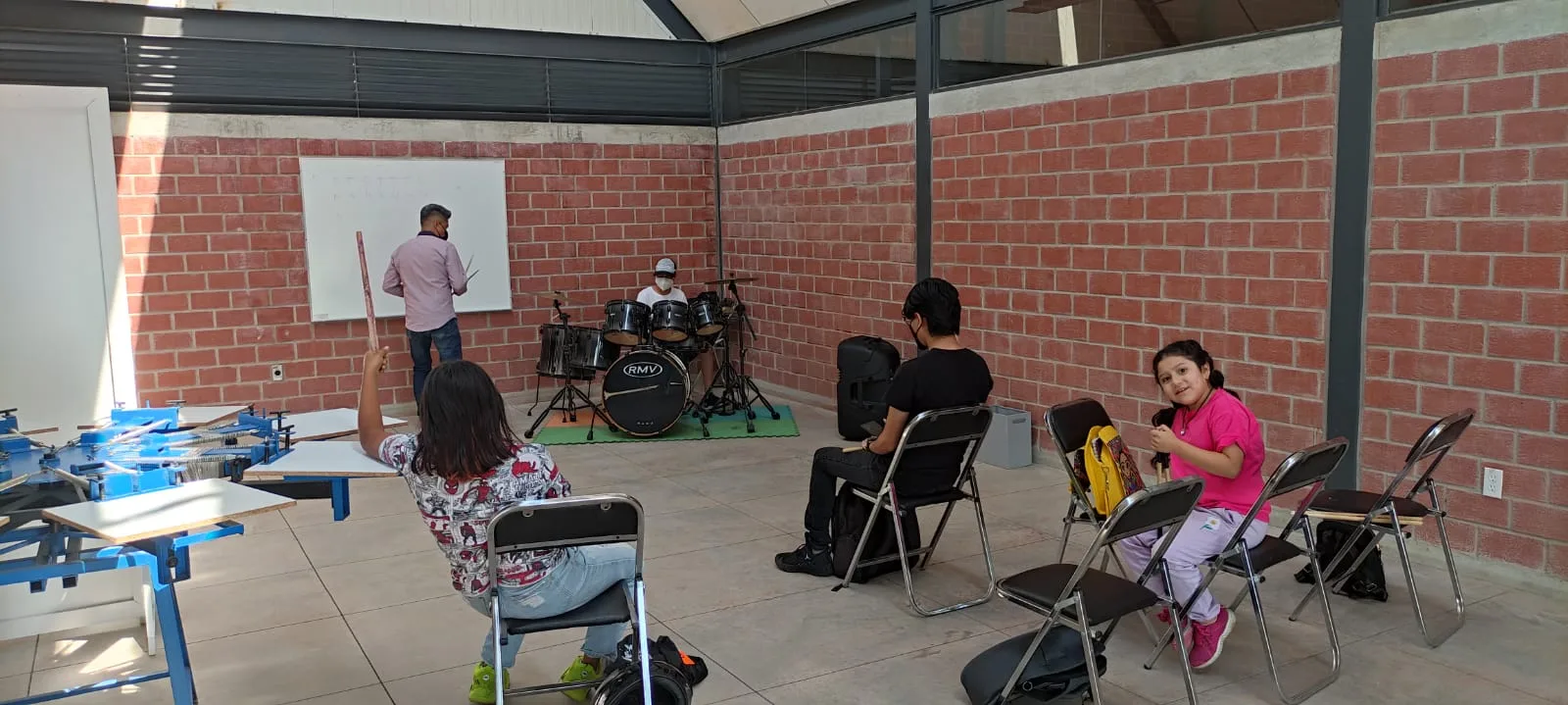 1686427683 Forma parte de las clases de bateria que el Espacio jpg