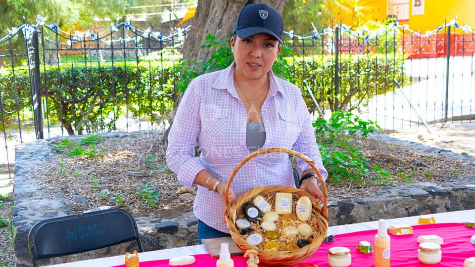 1686491970 247 Hoy iniciamos con la Expoventa Artesanal en el jardin principal