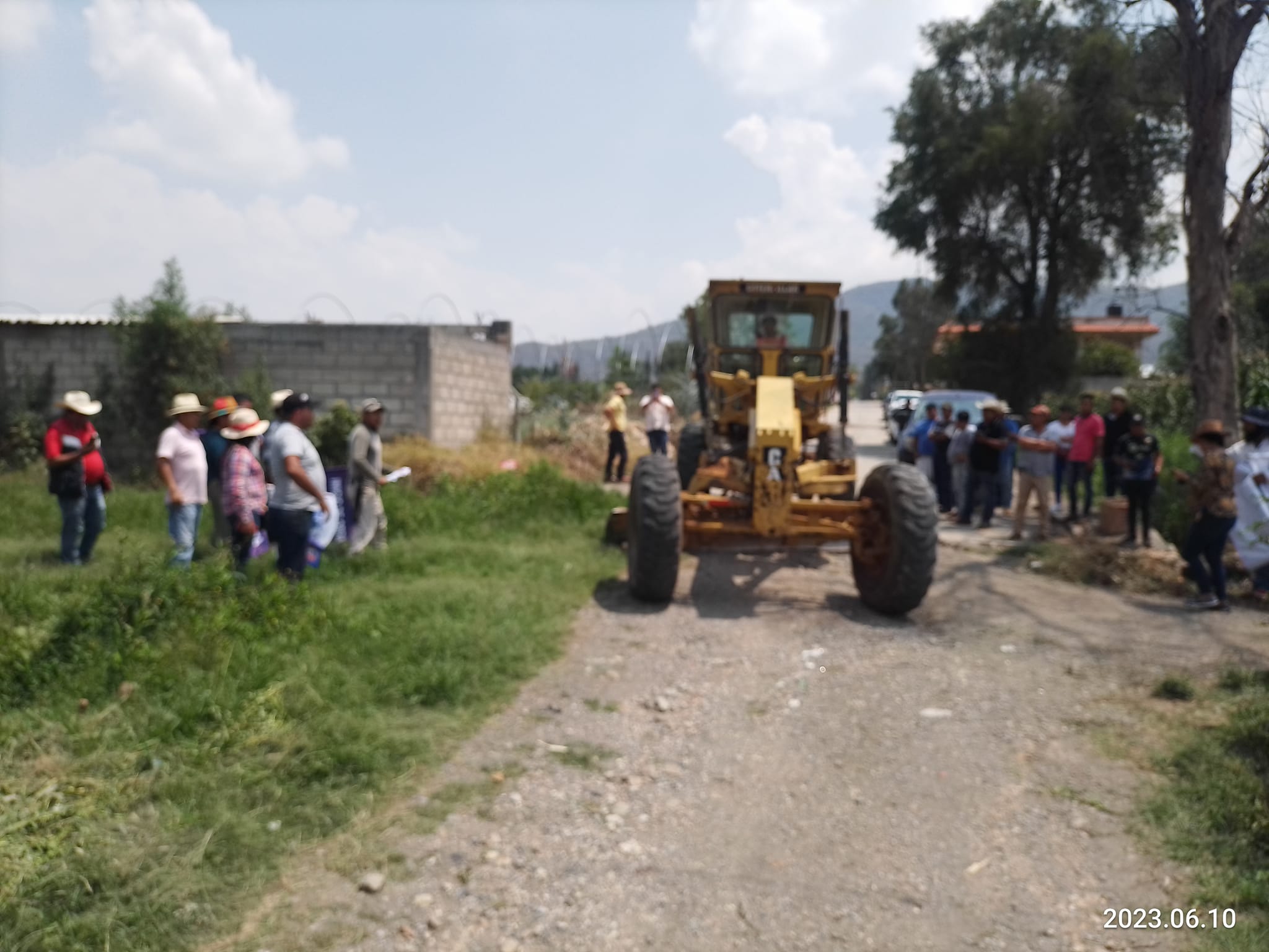 1686492942 892 Se realizo el inicio de obra la construccion con pavimento