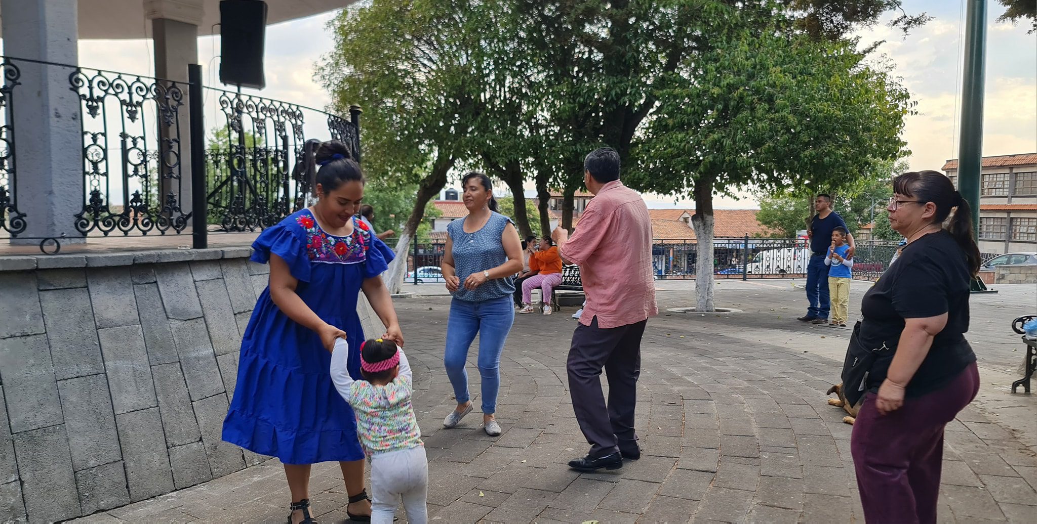 1686574466 535 En un ambiente totalmente familiar y de sana convivencia se