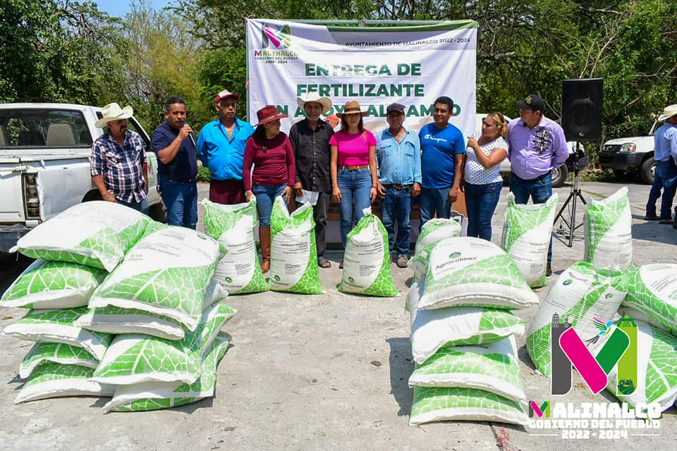 1686659161 Acercamos mas a sus comunidades la entrega del Fertilizante Urea jpg