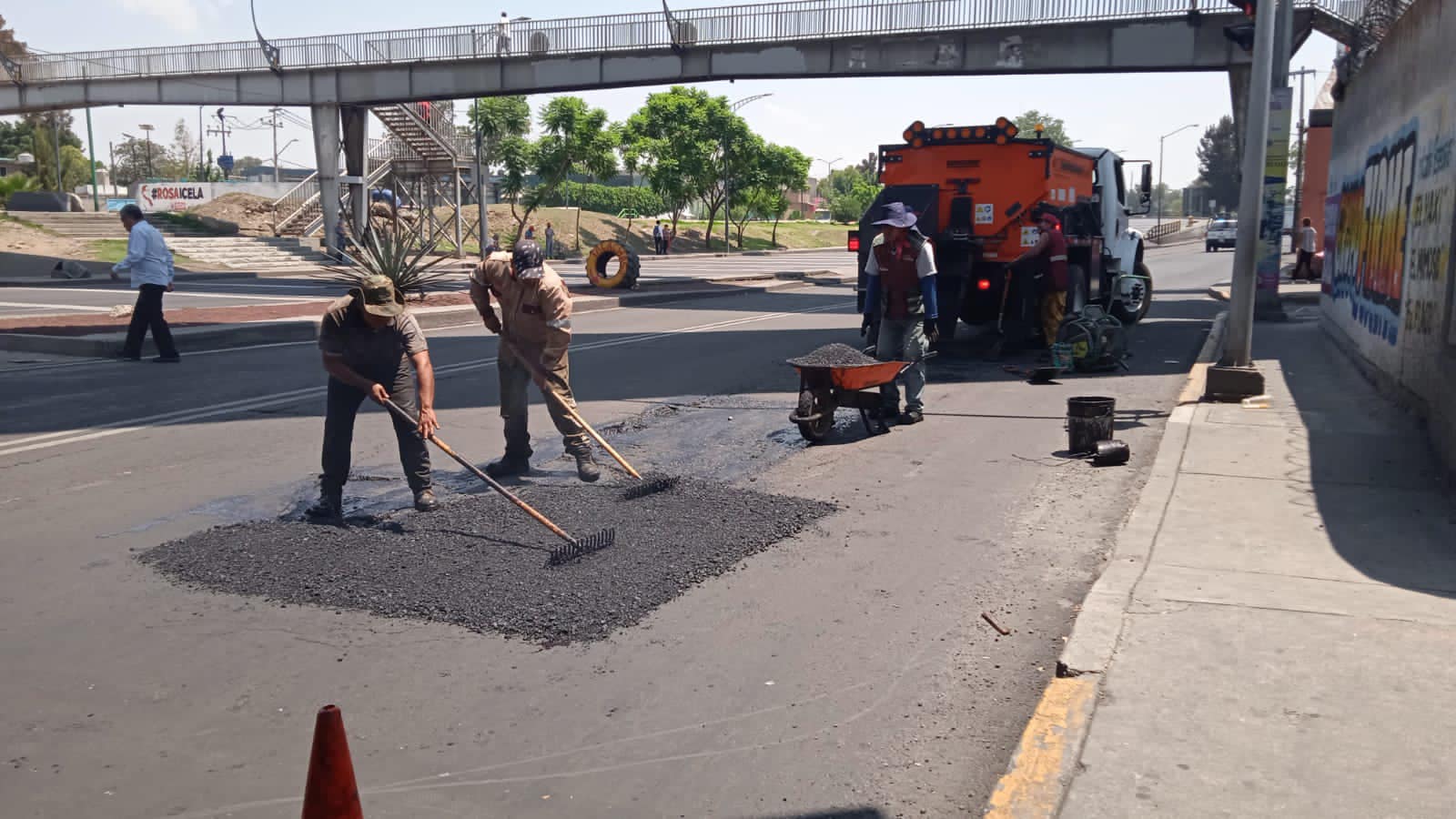 1686678507 ObrasPublicas Seguimos avanzando con trabajos de Bacheo en distintos