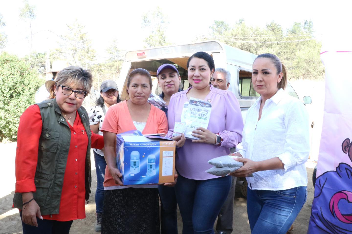 1686760055 439 CERCANIA La Presidenta Municipal Cristina Gonzalez Cruz en coordinacion