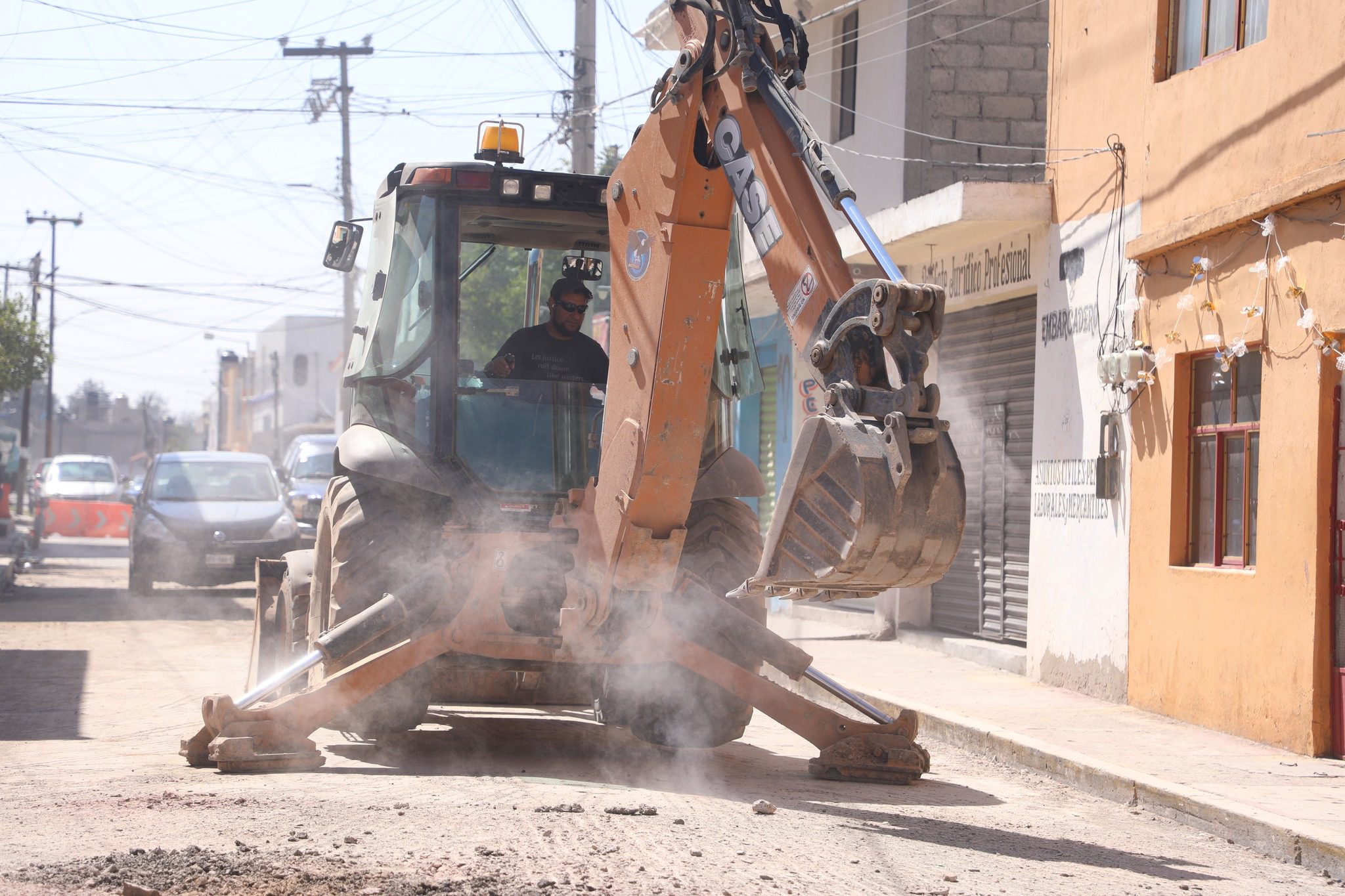 1686866613 876 ¡Continuamos el reencarpetado de la Calle 5 de Mayo en