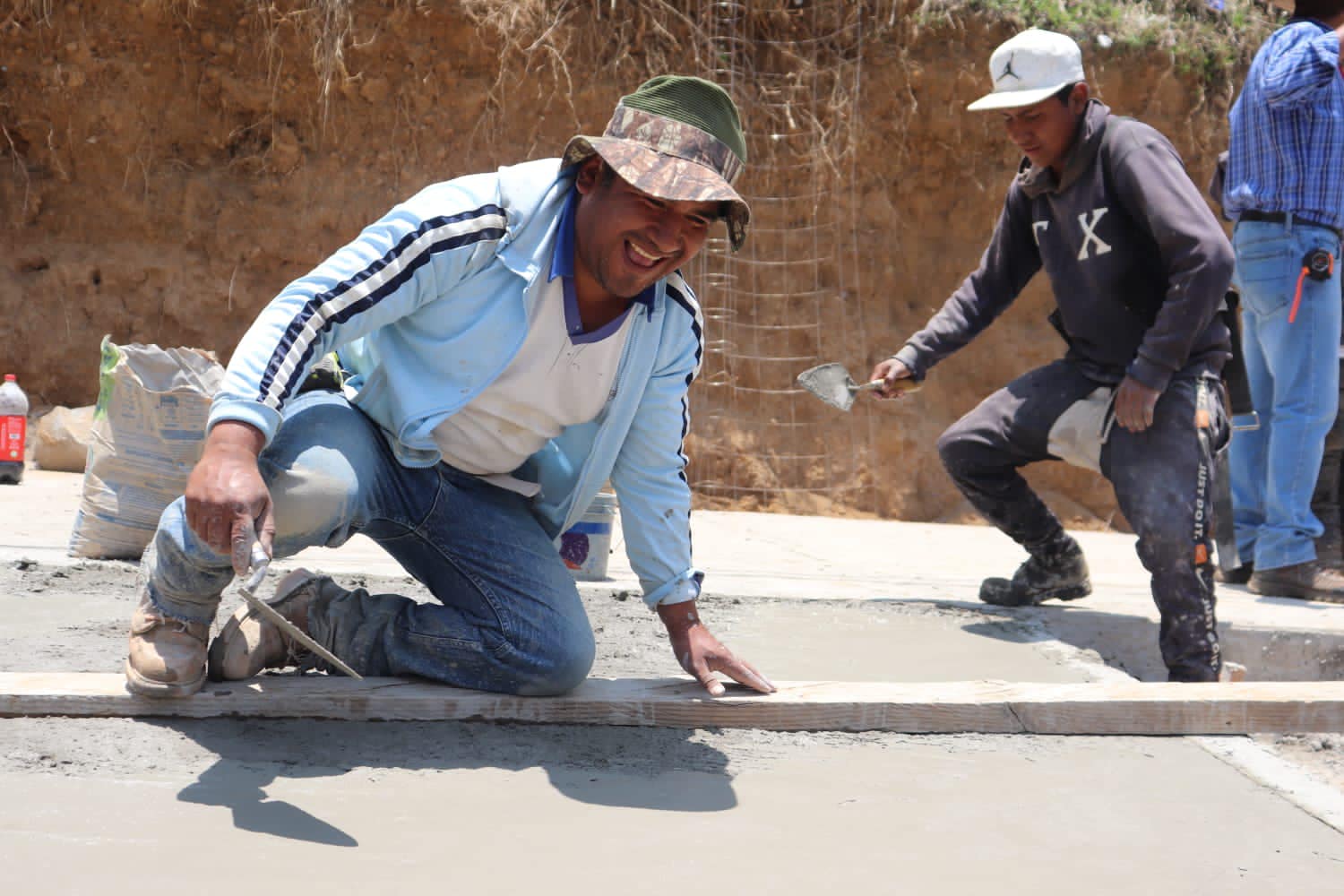 1686919167 927 Junto a nuestros vecinos de Tlaminca continuamos con la construccion